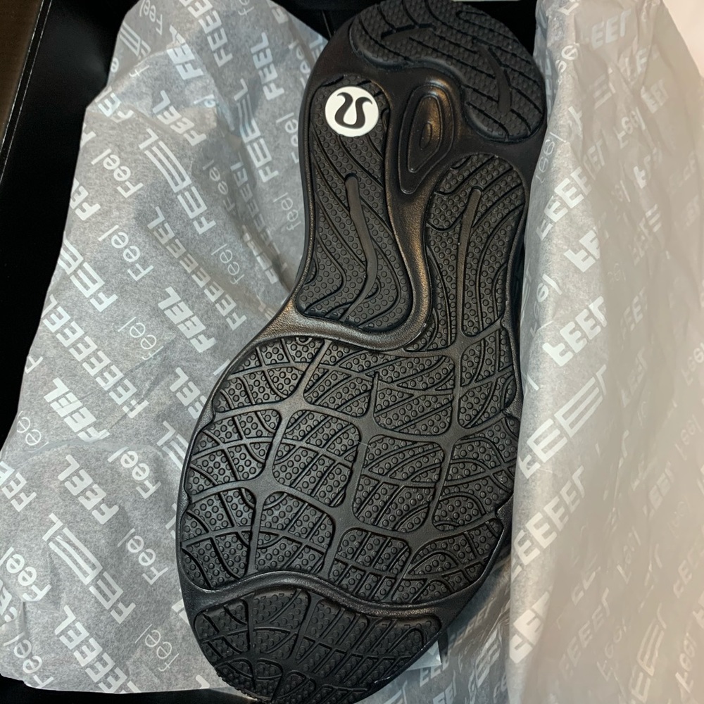 Lululemon Triple Black Blissfeel - Picture 6 of 9